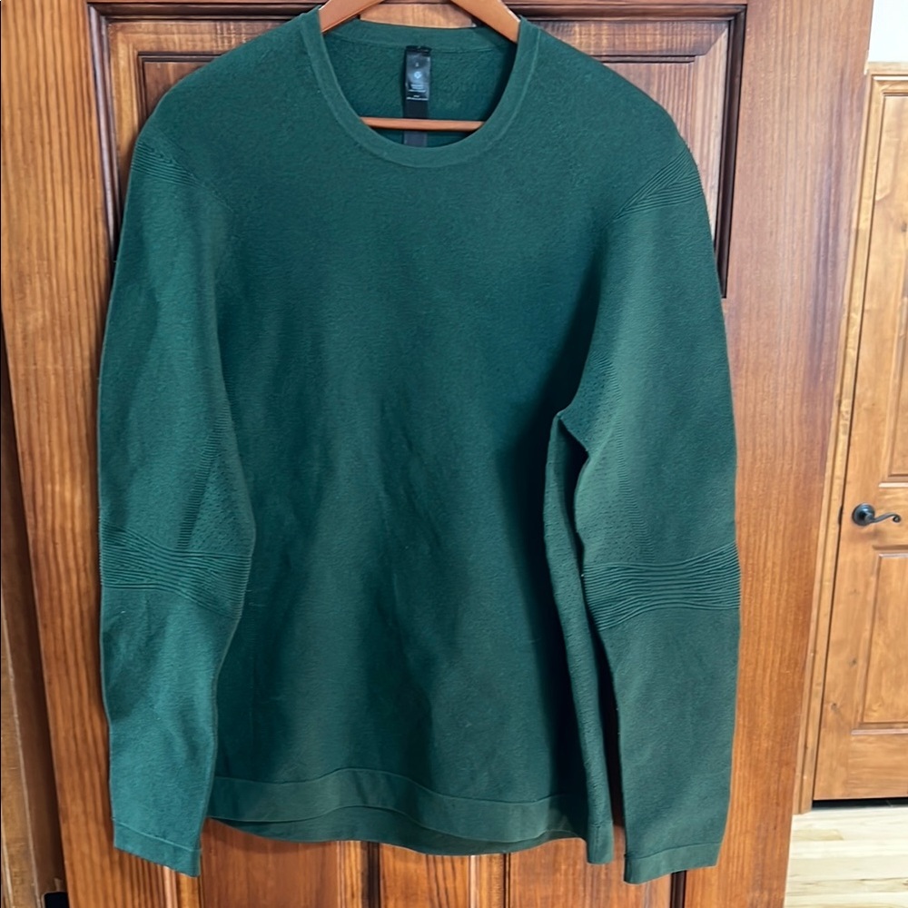 Men's Green Lululemon Sweater (L)